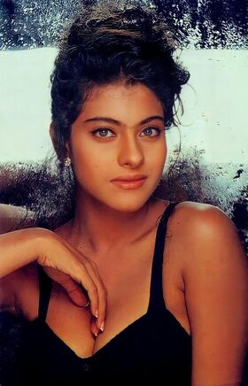 Kajol Devgn Nude Leaks OnlyFans Photo 21