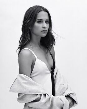 Alicia Vikander