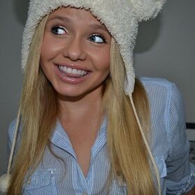 Alli Simpson