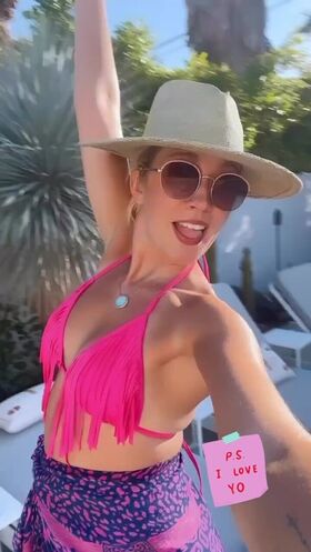 Anna Camp