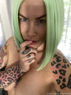 Bec Rawlings Nude Leaks OnlyFans Photo 9