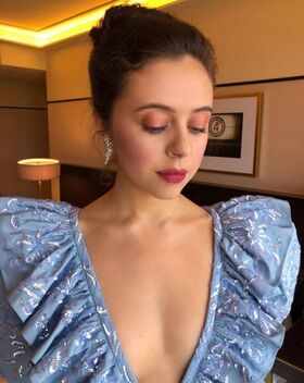 Bel Powley