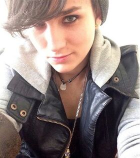 Bex Taylor-Klaus