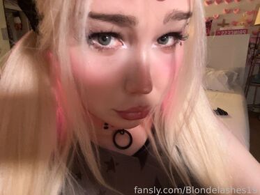 Blondelashes19