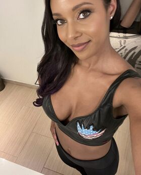 Brandi Rhodes