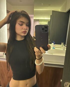 Brighton Sharbino Nude Leaks OnlyFans Photo 35