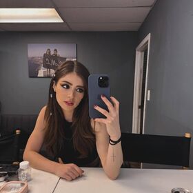 Chrissy Costanza