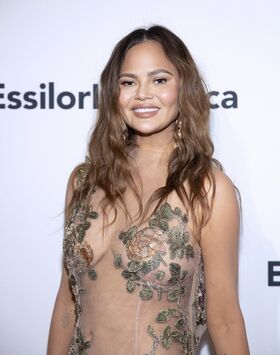 Chrissy Teigen Nude Leaks OnlyFans Photo 109