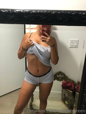 cleopatrateen Nude Leaks OnlyFans Photo 10