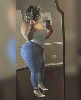 curvyluvlex