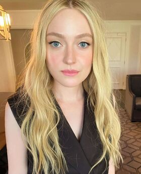 Dakota Fanning Nude Leaks OnlyFans Photo 140