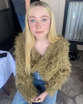 Dakota Fanning Nude Leaks OnlyFans Photo 142