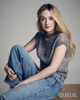 Dakota Fanning Nude Leaks OnlyFans Photo 143