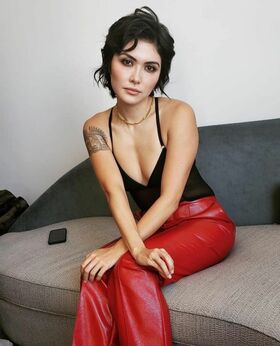 Daniella Pineda