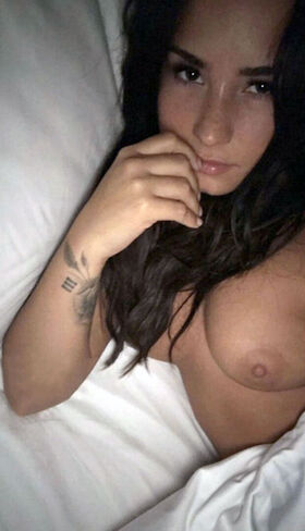 Demi Lovato Nude Leaks OnlyFans Photo 292