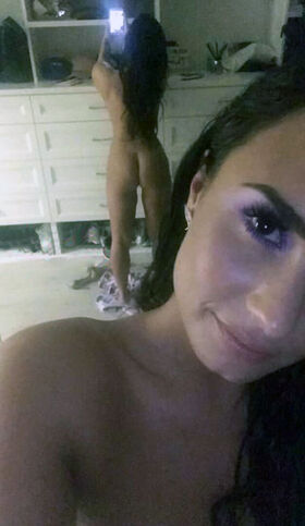 Demi Lovato Nude Leaks OnlyFans Photo 300