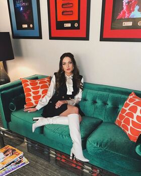 Elizabeth Gillies