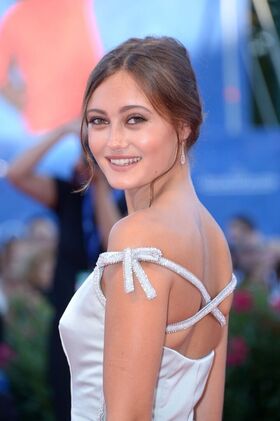 Ella Purnell