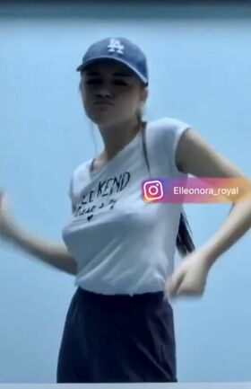 elleonora_royal Nude Leaks OnlyFans Photo 13