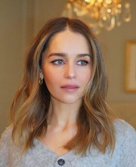 Emilia Clarke Nude Leaks OnlyFans Photo 215