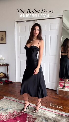 Emily Ratajkowski