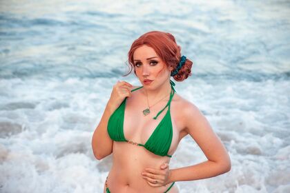 Ezy Summers Cosplay