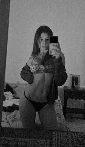 Flor Laneve Nude Leaks OnlyFans Photo 17