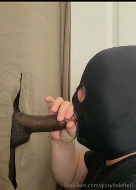 gloryholefun1