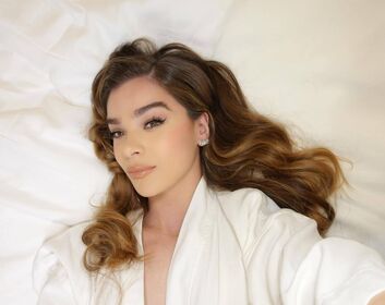 Hailee Steinfeld Nude Leaks OnlyFans Photo 263