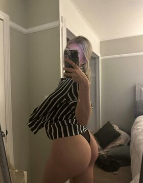 Hailey sigmond Nude Leaks OnlyFans Photo 3