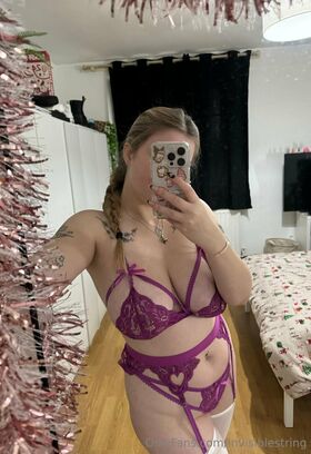 Harrieteleanor Nude Leaks OnlyFans Photo 22