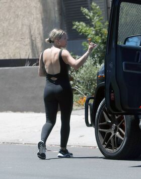 Hilary Duff Nude Leaks OnlyFans Photo 170