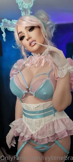 Ivy Tenebrae