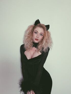 Janet Devlin