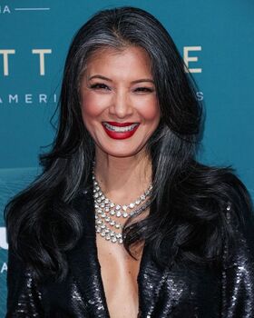 Kelly Hu