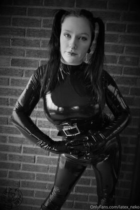 latex_neko