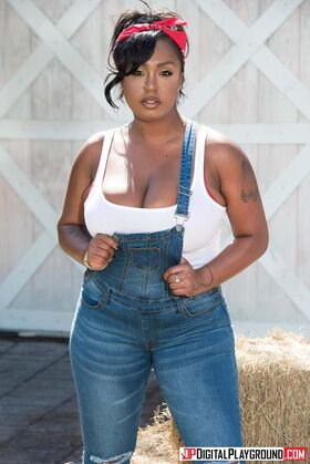 Layton Benton