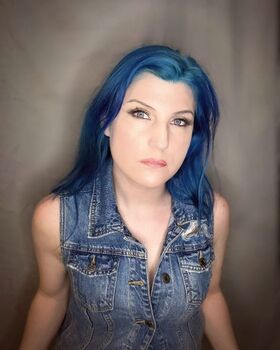 Leva Bates