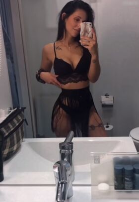 Liz29blr Nude Leaks OnlyFans Photo 31