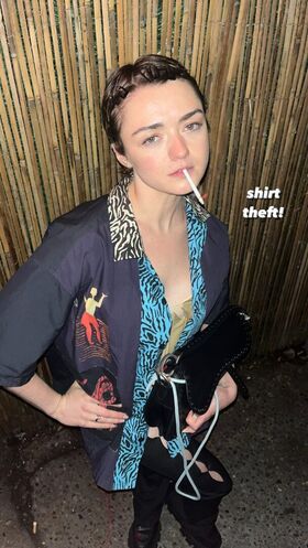 Maisie Williams Nude Leaks OnlyFans Photo 483