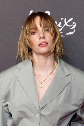 Maya Hawke