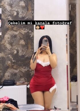 Melek Azad Nude Leaks OnlyFans Photo 10