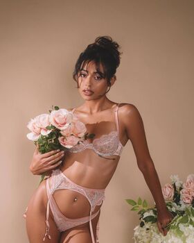 Mira Patel Nude Leaks OnlyFans Photo 3