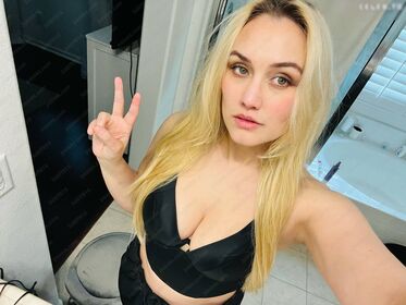 Naomi Kyle Nude Leaks OnlyFans Photo 54