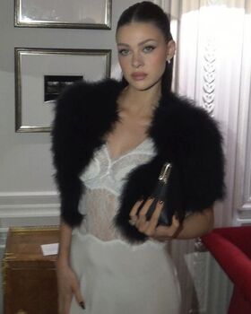 Nicola Peltz Nude Leaks OnlyFans Photo 34