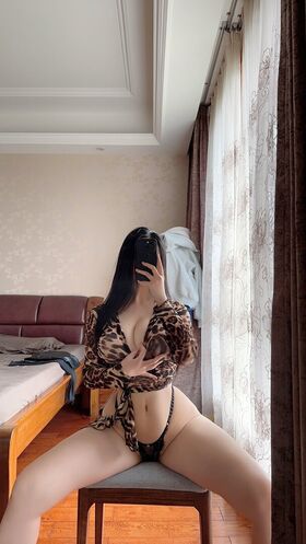 俏妞qiaoniuTT Nude Leaks OnlyFans Photo 1985