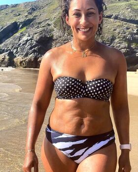 Saira Khan Nude Leaks OnlyFans Photo 15