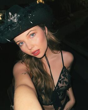 Sammi Hanratty Nude Leaks OnlyFans Photo 115