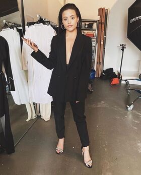 Sarah Jeffery