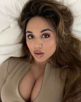 Summer Bishil